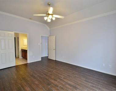 6747 Cleft Stone Drive - Photo Thumbnail 13
