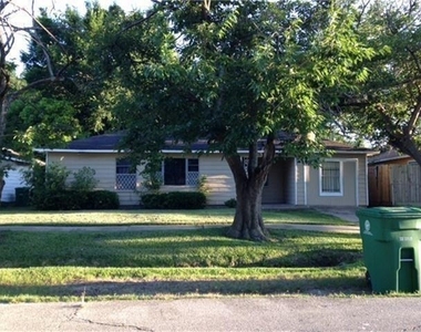 5006 Doulton Drive - Photo Thumbnail 2