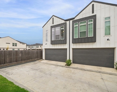 2625 Paul Quinn Street - Photo Thumbnail 24