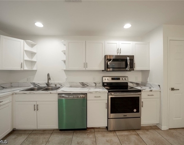 4733 29th Street Sw - Photo Thumbnail 9