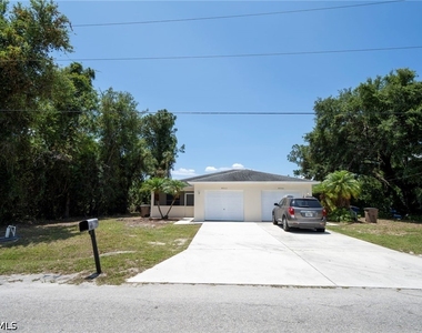 4733 29th Street Sw - Photo Thumbnail 1