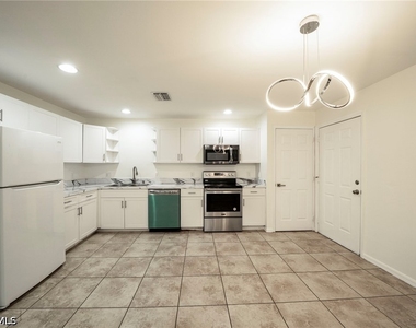 4733 29th Street Sw - Photo Thumbnail 7