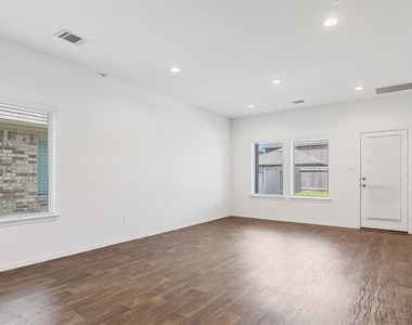 14040 Thunder Pines Drive - Photo Thumbnail 6