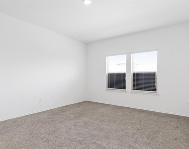 14040 Thunder Pines Drive - Photo Thumbnail 11