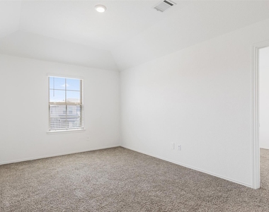 14040 Thunder Pines Drive - Photo Thumbnail 17