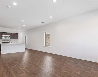 14040 Thunder Pines Drive - Photo Thumbnail 7
