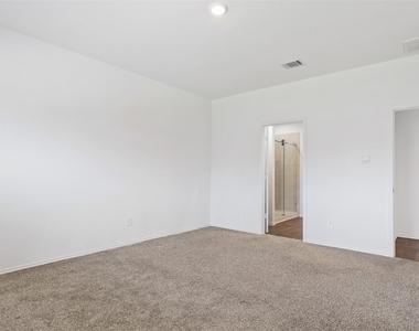 14040 Thunder Pines Drive - Photo Thumbnail 13