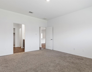 14040 Thunder Pines Drive - Photo Thumbnail 12