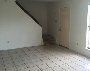 3402 Knotty Oaks Trail - Photo Thumbnail 7