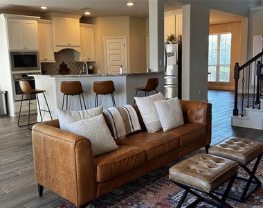 2361 Olive Forest Lane - Photo Thumbnail 9