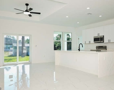 3421 55th Street W - Photo Thumbnail 3