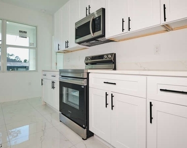 3421 55th Street W - Photo Thumbnail 14