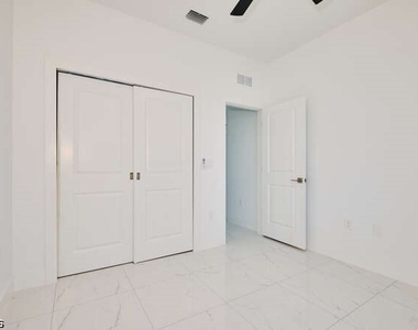 3421 55th Street W - Photo Thumbnail 27
