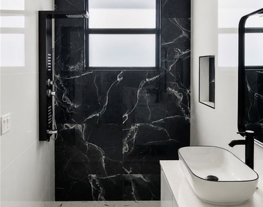 3702 Nw 42nd Street - Photo Thumbnail 5