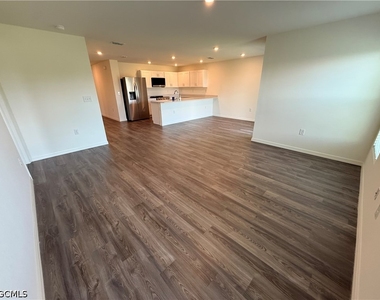 1814 Nw 15th Terrace - Photo Thumbnail 18