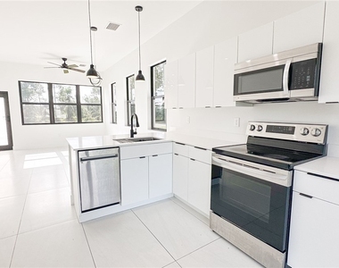 3000 Tena Avenue S - Photo Thumbnail 3