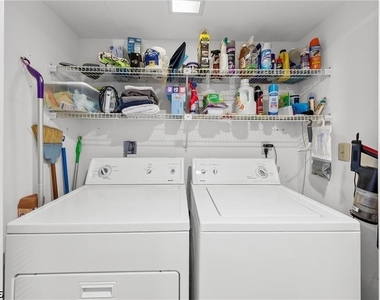 5890 Trailwinds Drive - Photo Thumbnail 17