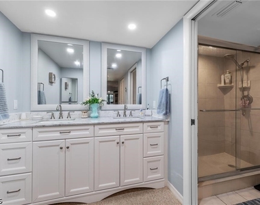 5890 Trailwinds Drive - Photo Thumbnail 5