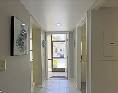 15178 Parkside Drive - Photo Thumbnail 11