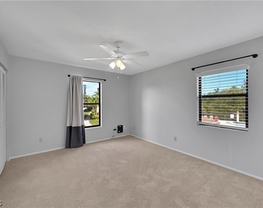 8474 Charter Club Circle - Photo Thumbnail 16