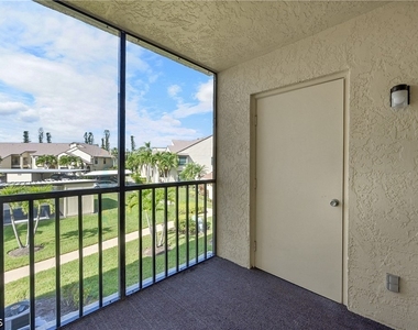 8474 Charter Club Circle - Photo Thumbnail 24