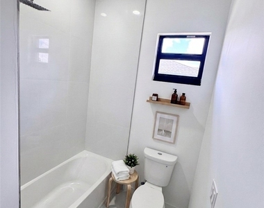4206 Nw 32nd Lane - Photo Thumbnail 15