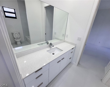4206 Nw 32nd Lane - Photo Thumbnail 12