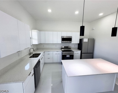 4206 Nw 32nd Lane - Photo Thumbnail 8