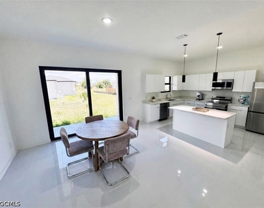 4206 Nw 32nd Lane - Photo Thumbnail 5