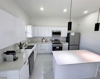 4206 Nw 32nd Lane - Photo Thumbnail 9