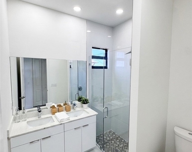 4206 Nw 32nd Lane - Photo Thumbnail 20