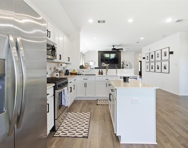 4714 Jasmine Heather Lane - Photo Thumbnail 7