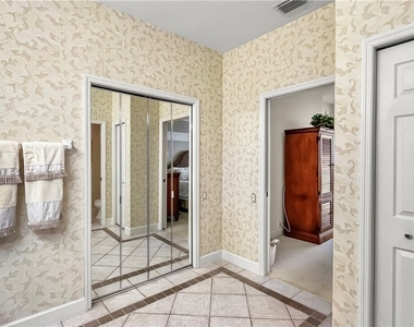 9121 S Southmont Cove - Photo Thumbnail 17