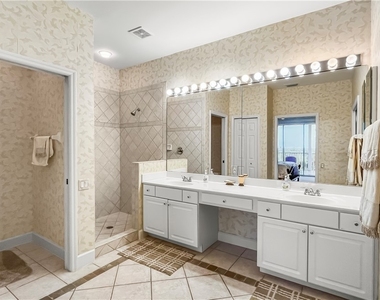 9121 S Southmont Cove - Photo Thumbnail 15