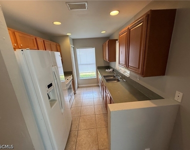 4425 29th Street Sw - Photo Thumbnail 3