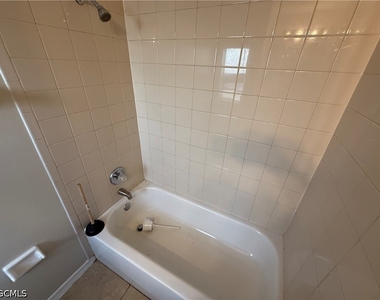 4425 29th Street Sw - Photo Thumbnail 6