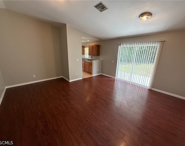4425 29th Street Sw - Photo Thumbnail 8
