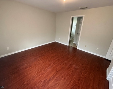 4425 29th Street Sw - Photo Thumbnail 7