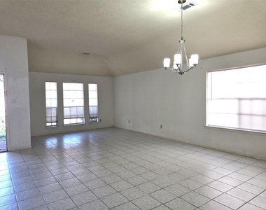 17006 Dusty Mill Drive E - Photo Thumbnail 5