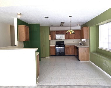 17006 Dusty Mill Drive E - Photo Thumbnail 10