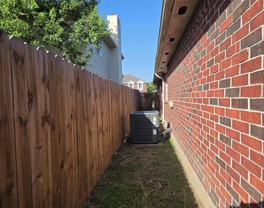 17006 Dusty Mill Drive E - Photo Thumbnail 39