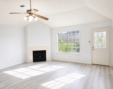 17006 Dusty Mill Drive E - Photo Thumbnail 7