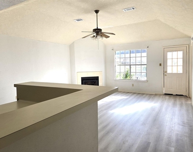 17006 Dusty Mill Drive E - Photo Thumbnail 9
