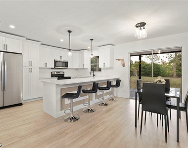 614 Canton Avenue - Photo Thumbnail 6