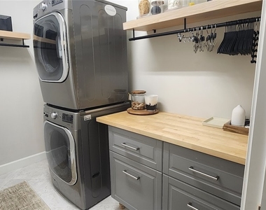 17569 Silverspur Drive - Photo Thumbnail 8