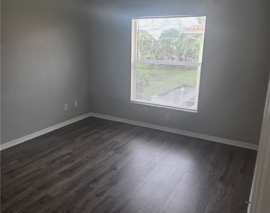 838 Sw 47th Terrace - Photo Thumbnail 5