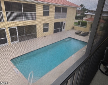 838 Sw 47th Terrace - Photo Thumbnail 2