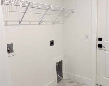 709 Ledge Street - Photo Thumbnail 15