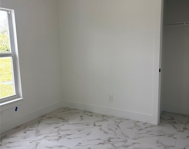 709 Ledge Street - Photo Thumbnail 10