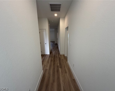 227 Ivan Avenue S - Photo Thumbnail 15